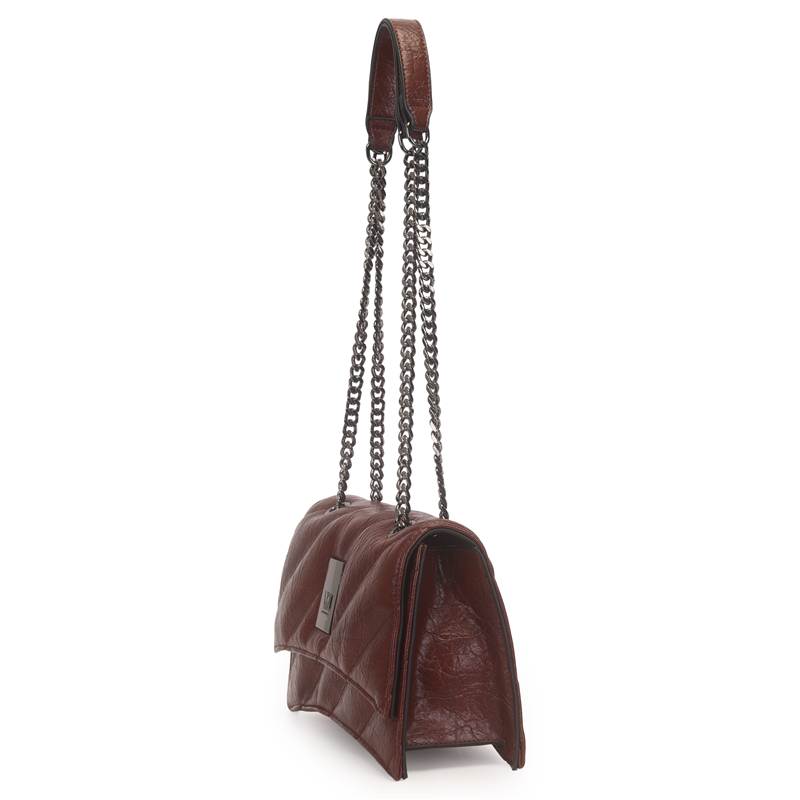 Bolsa de ombro feminina café vista lateral mostrando estrutura retangular e alça dupla